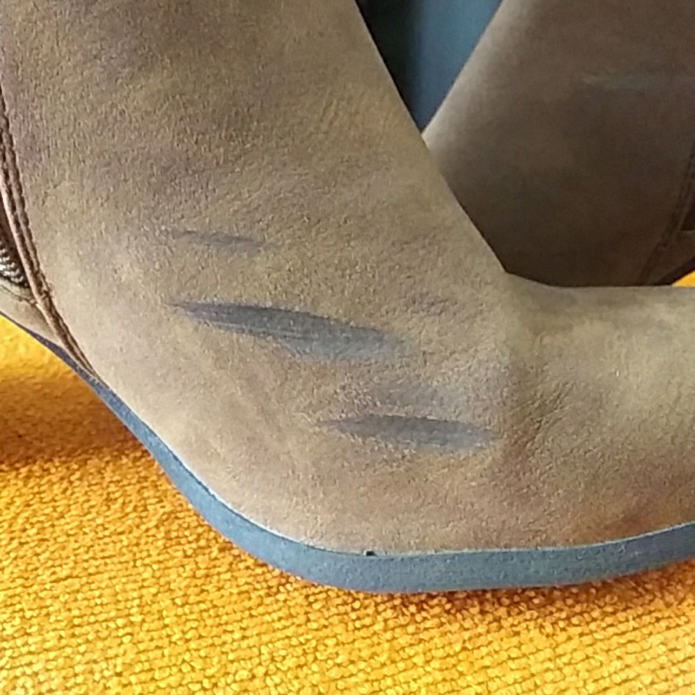 Woman's Booties - Picture 5 of 7